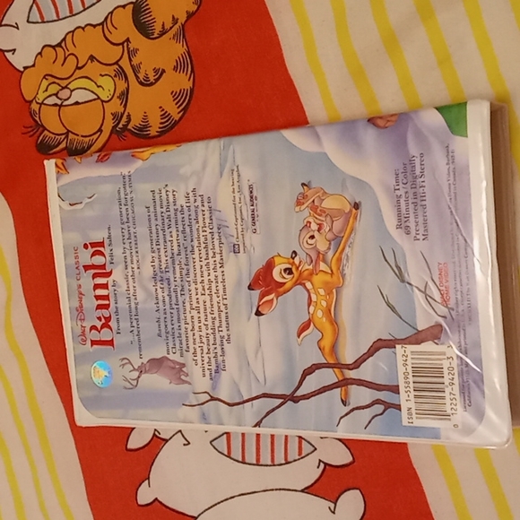 Barely Used, Like New, Lot of 4 Disney VHS Vintage & Collectible Movie Classics - Picture 12 of 15